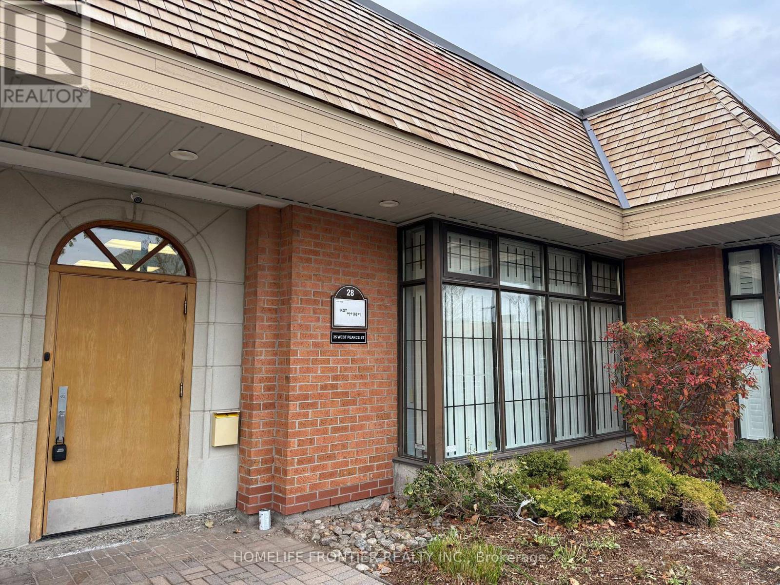 28 - 35 West Pearce Street, Richmond Hill, Ontario  L4B 3A9 - Photo 1 - N14122542