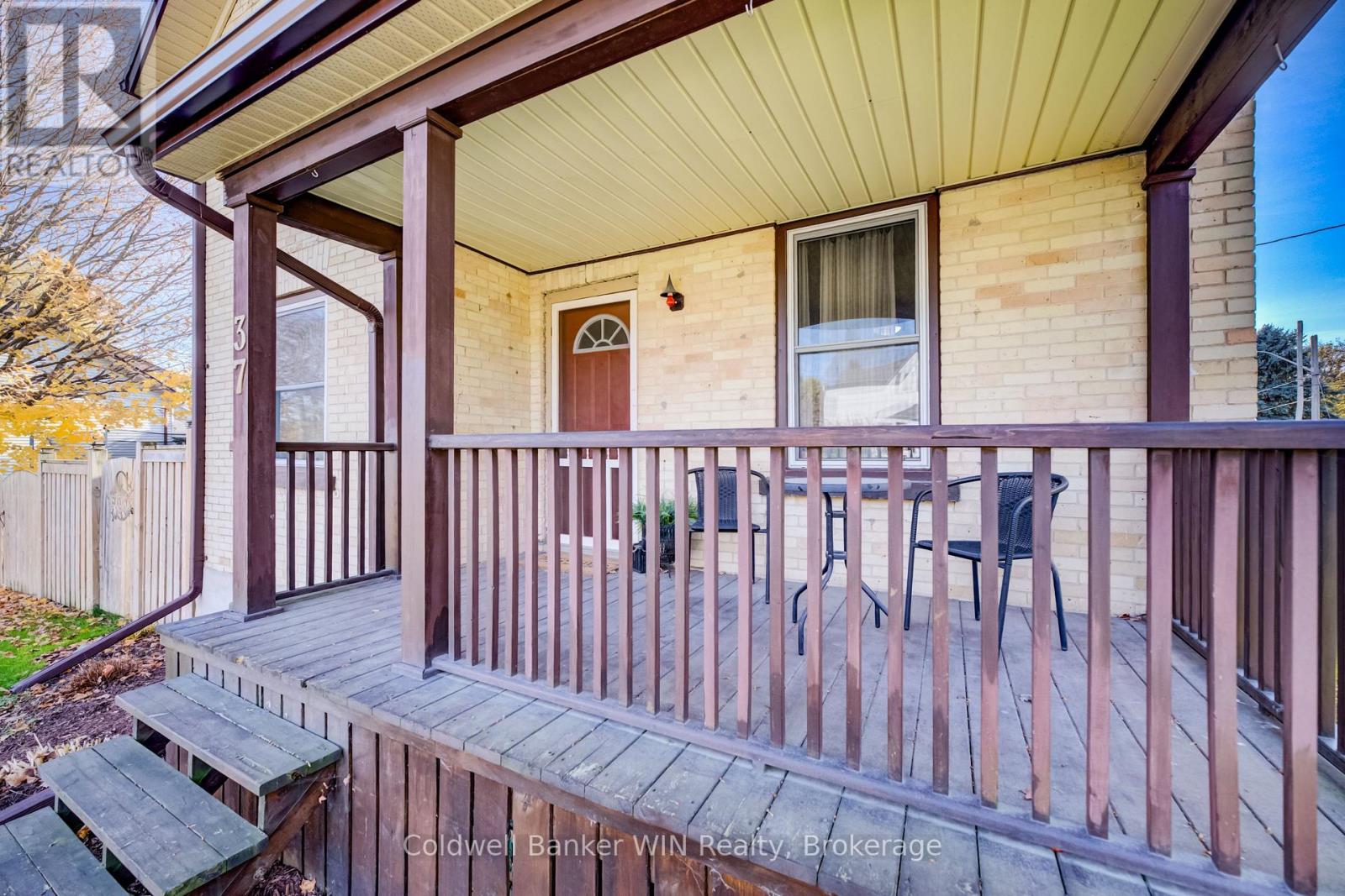 37 Queen Street N, Minto, Ontario N0G 1Z0 - Photo 2 - X14123854