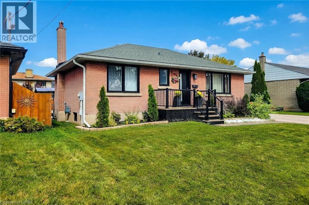 8 Albemarle Street, Brantford, Ontario N3S 4N2 - Photo 2 - 40874557