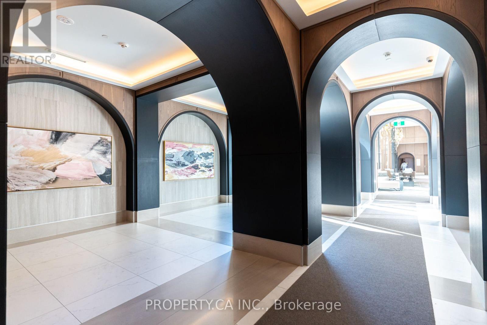 2402 - 30 INN ON THE PARK DRIVE, Toronto, Ontario