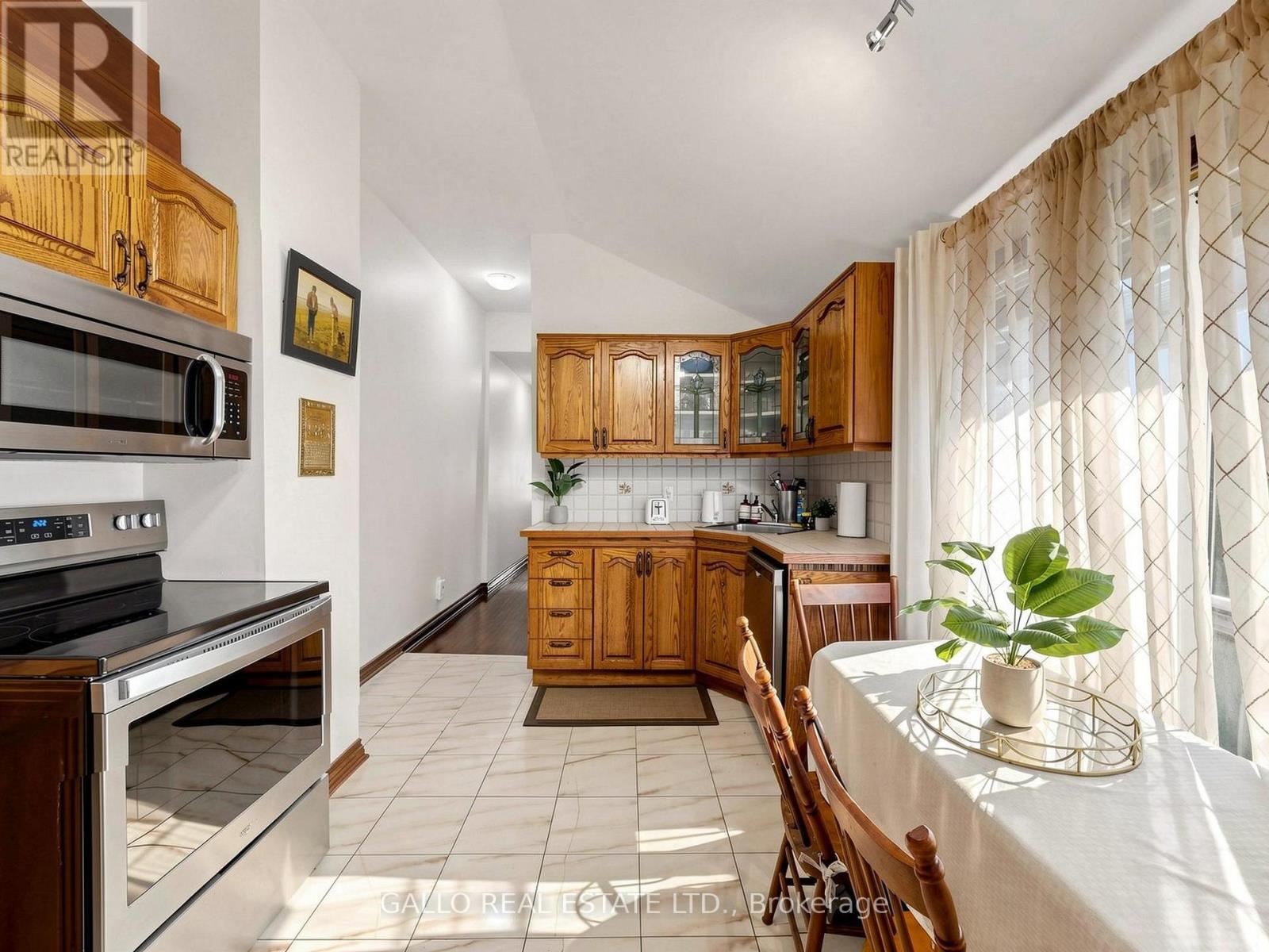 317 Wellesley Street E, Toronto, Ontario  M4X 1H2 - Photo 8 - C14123810