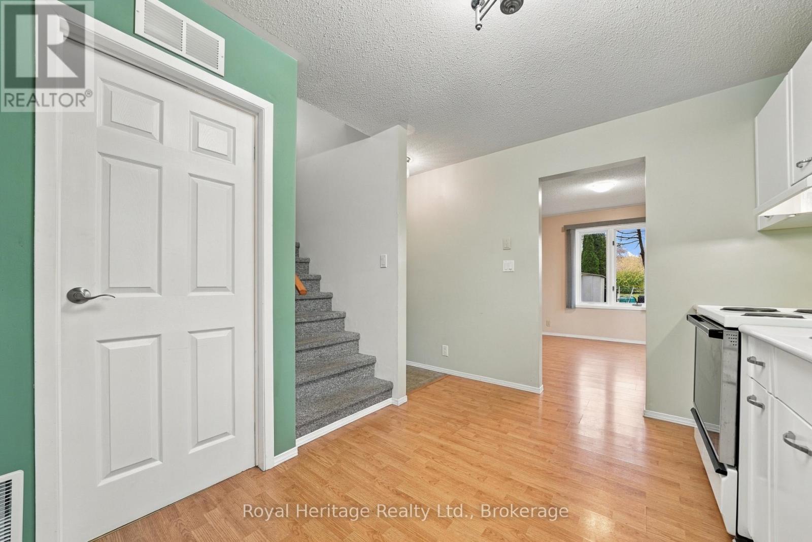 54 North Murray Street, Quinte West, Ontario  K8V 2E6 - Photo 20 - X14123750