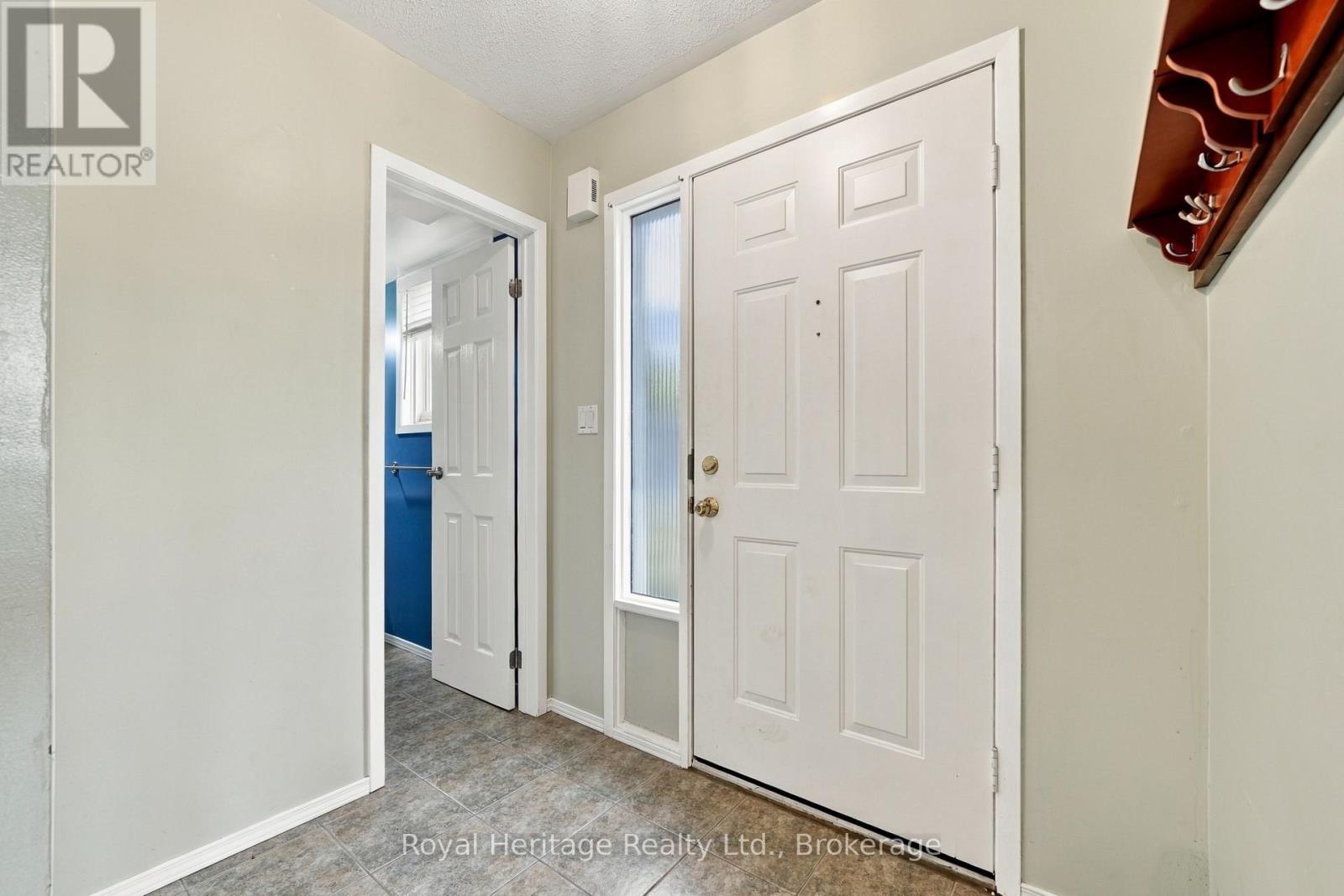 54 North Murray Street, Quinte West, Ontario  K8V 2E6 - Photo 7 - X14123750