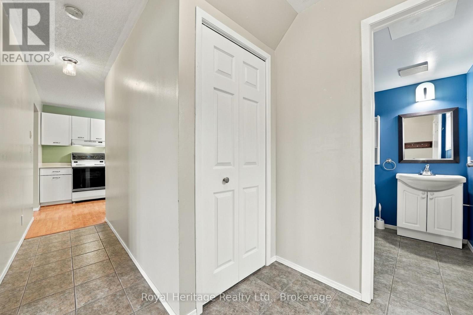 54 North Murray Street, Quinte West, Ontario  K8V 2E6 - Photo 8 - X14123750