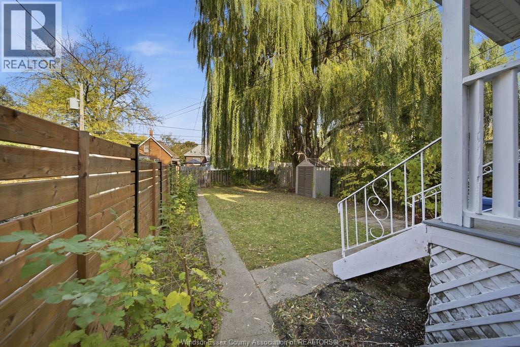 1046 Lincoln, Windsor, Ontario  N8Y 2H4 - Photo 34 - 26026432