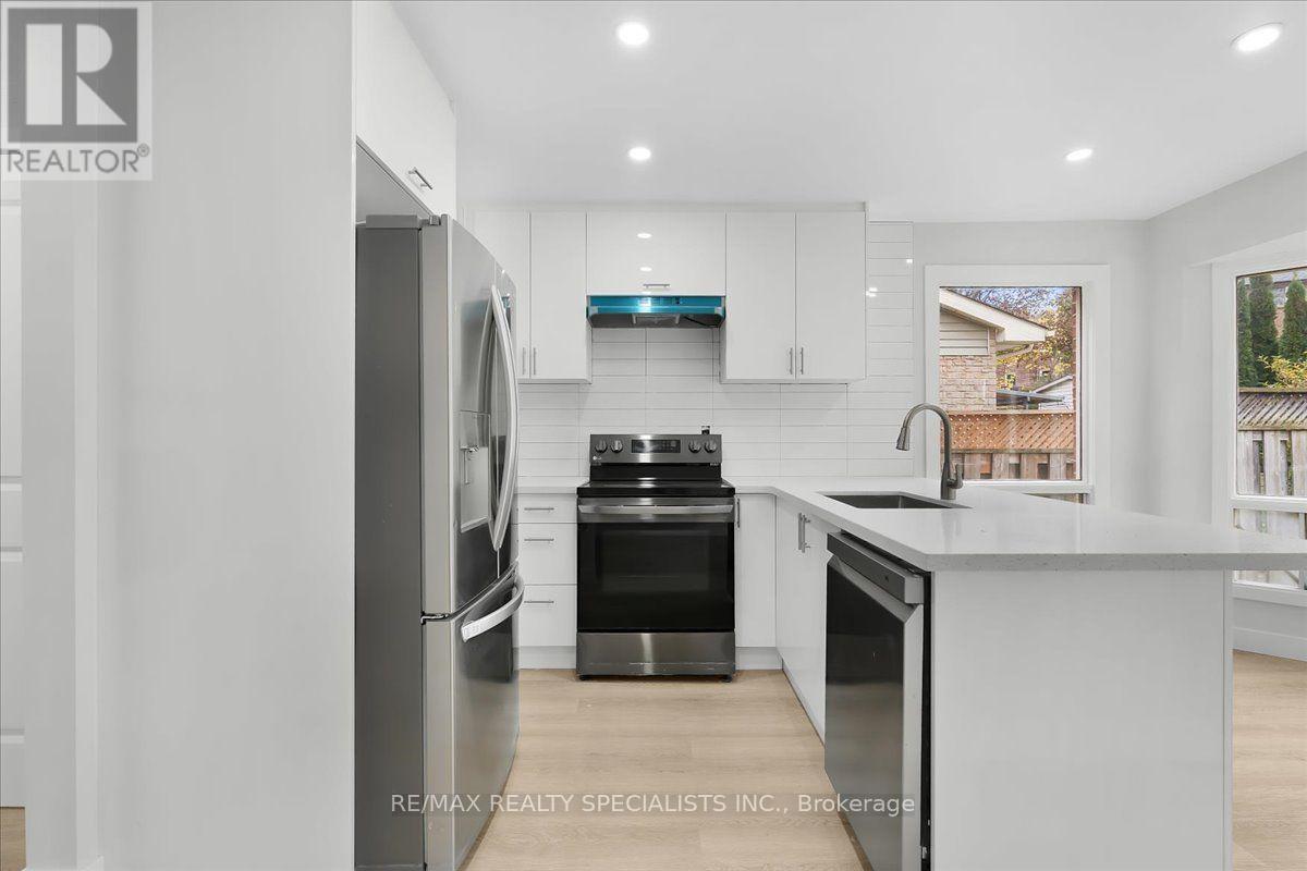 1610 Rawlings Drive, Pickering, Ontario  L1V 5B5 - Photo 10 - E14123560
