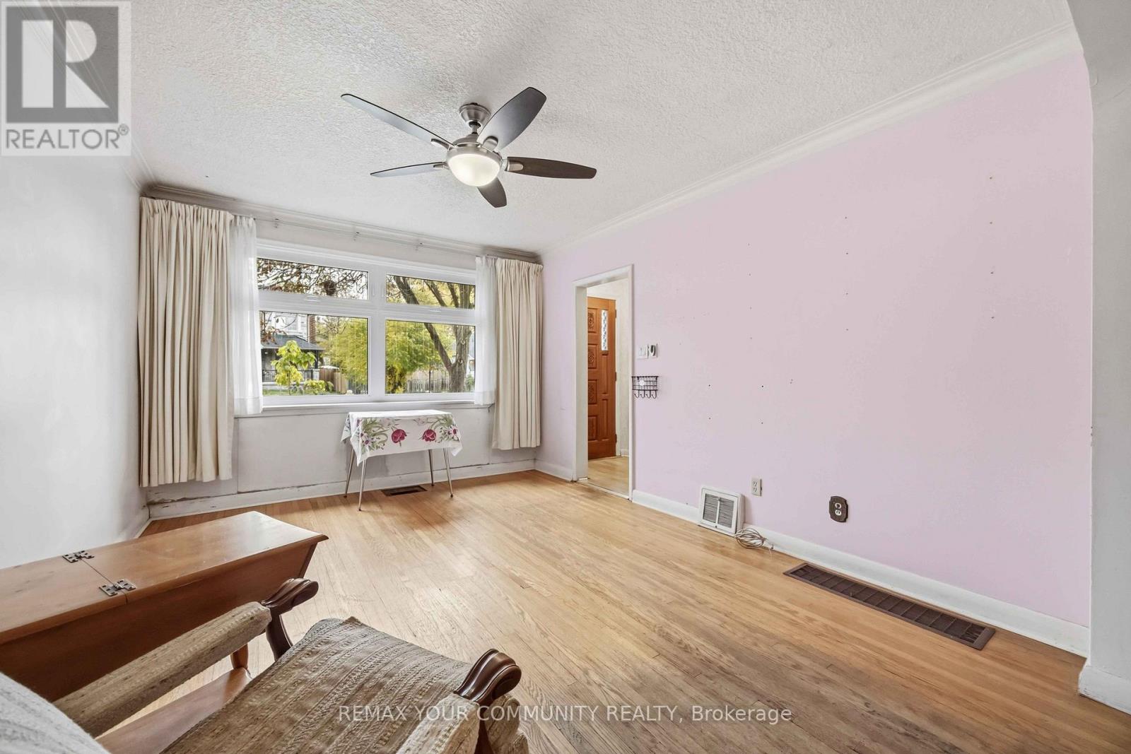 4 Waltonice Road, Toronto, Ontario  M1M 3G5 - Photo 6 - E14123580