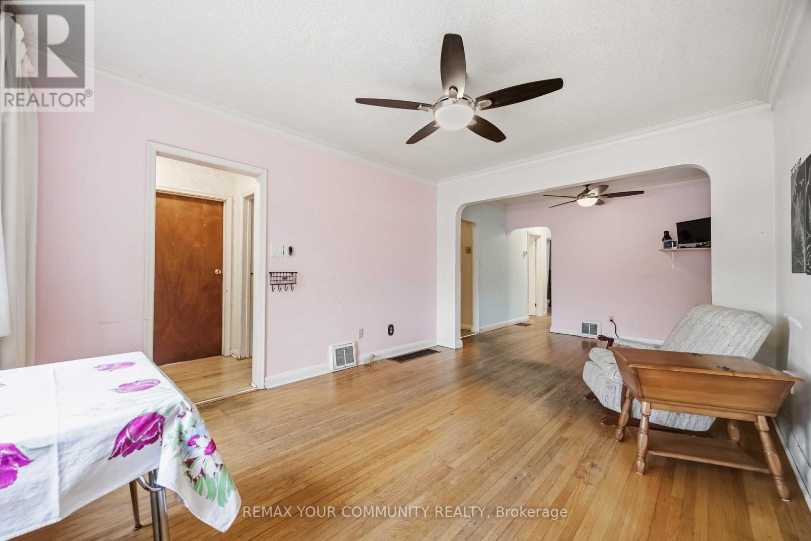 4 Waltonice Road, Toronto, Ontario  M1M 3G5 - Photo 7 - E14123580