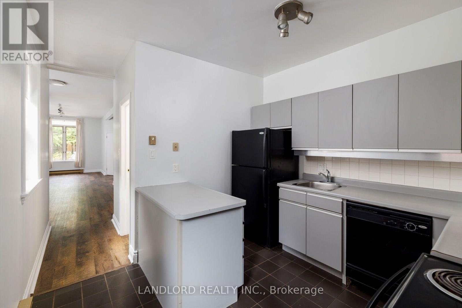 39 Riverdale Avenue, Toronto, Ontario  M4K 1C2 - Photo 12 - E14123662