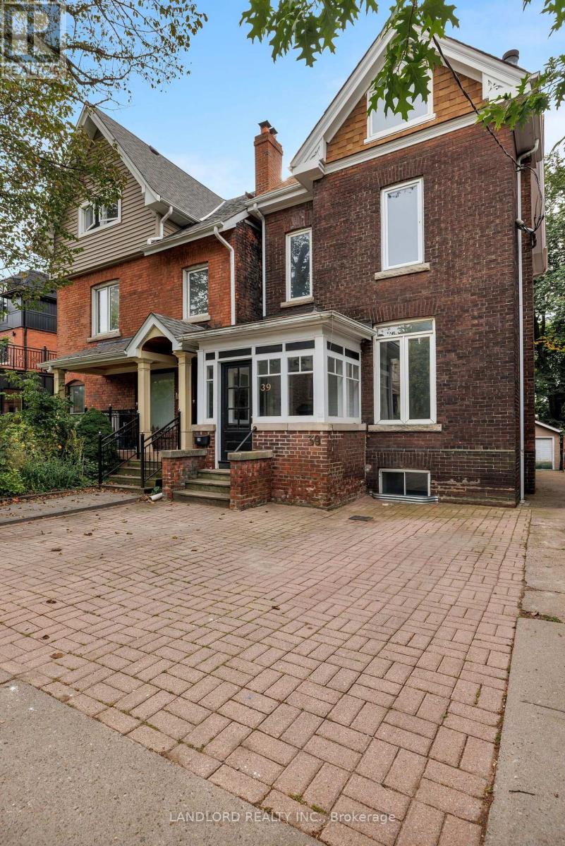 39 Riverdale Avenue, Toronto, Ontario  M4K 1C2 - Photo 2 - E14123662