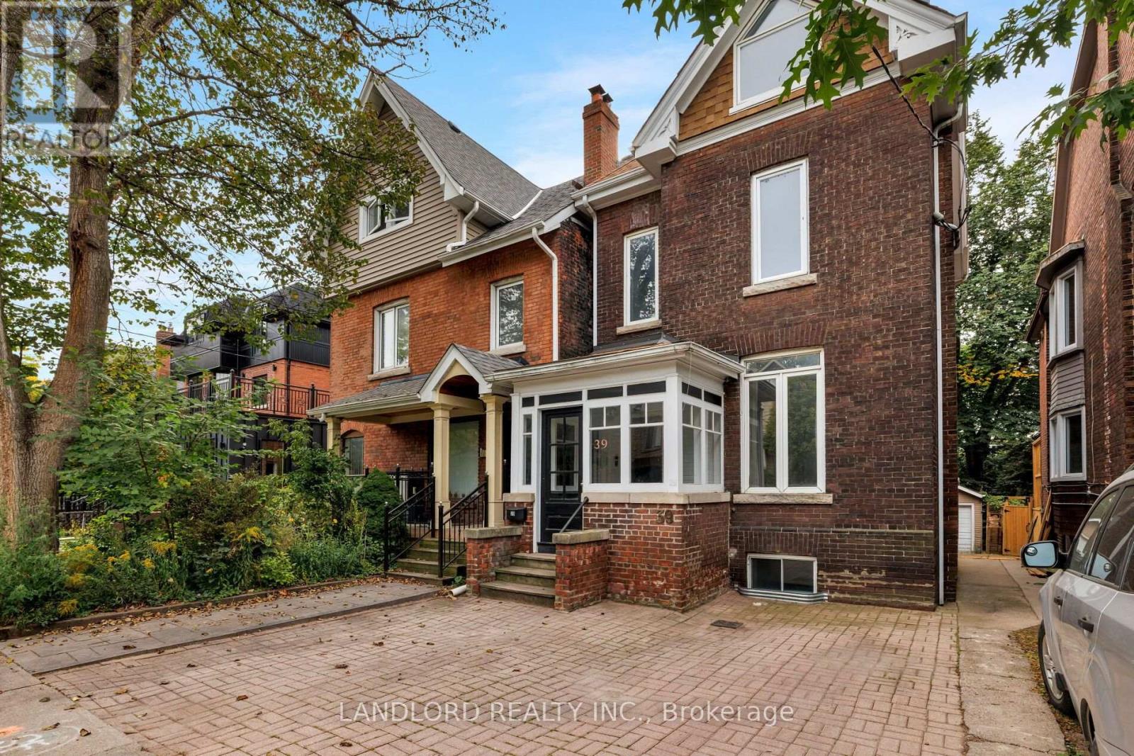 39 Riverdale Avenue, Toronto, Ontario  M4K 1C2 - Photo 3 - E14123662