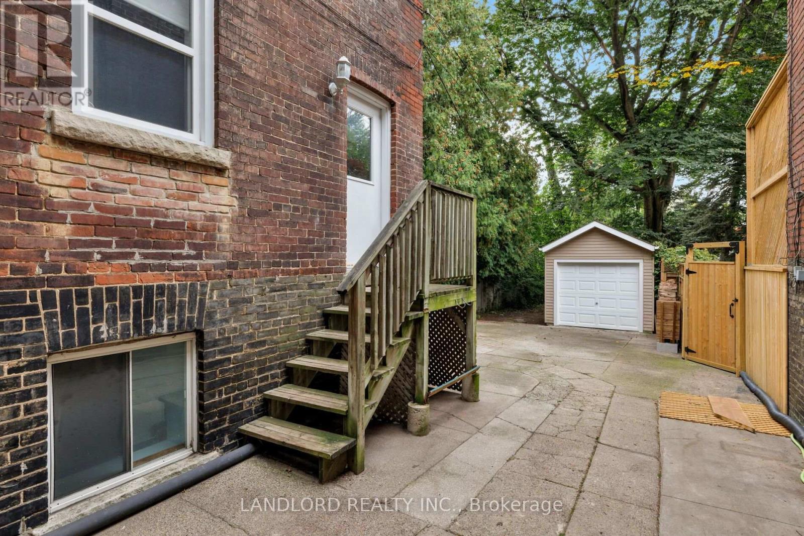 39 Riverdale Avenue, Toronto, Ontario  M4K 1C2 - Photo 44 - E14123662
