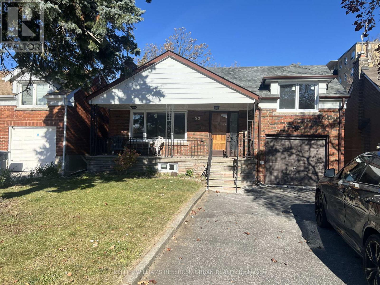 MAIN FLOOR - 32 JANET BOULEVARD, Toronto, Ontario