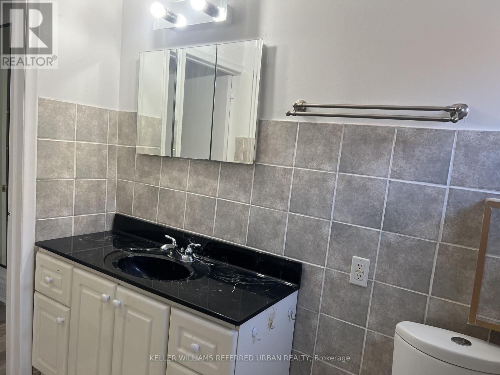 Main Floor - 32 Janet Boulevard, Toronto, Ontario  M1R 1H6 - Photo 11 - E14123860