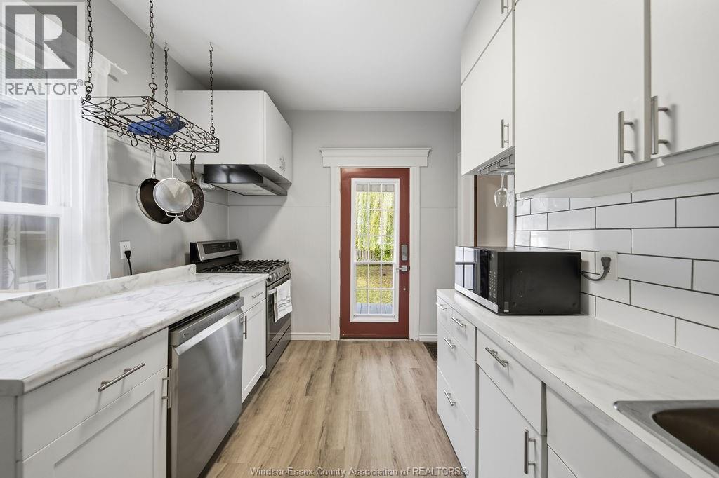 1046 Lincoln, Windsor, Ontario  N8Y 2H4 - Photo 18 - 26026432