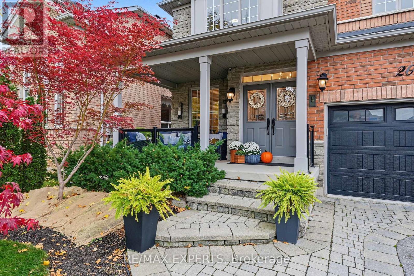 206 Birkshire Drive, Aurora (Bayview Wellington), Ontario  L4G 7R8 - Photo 4 - N14123738