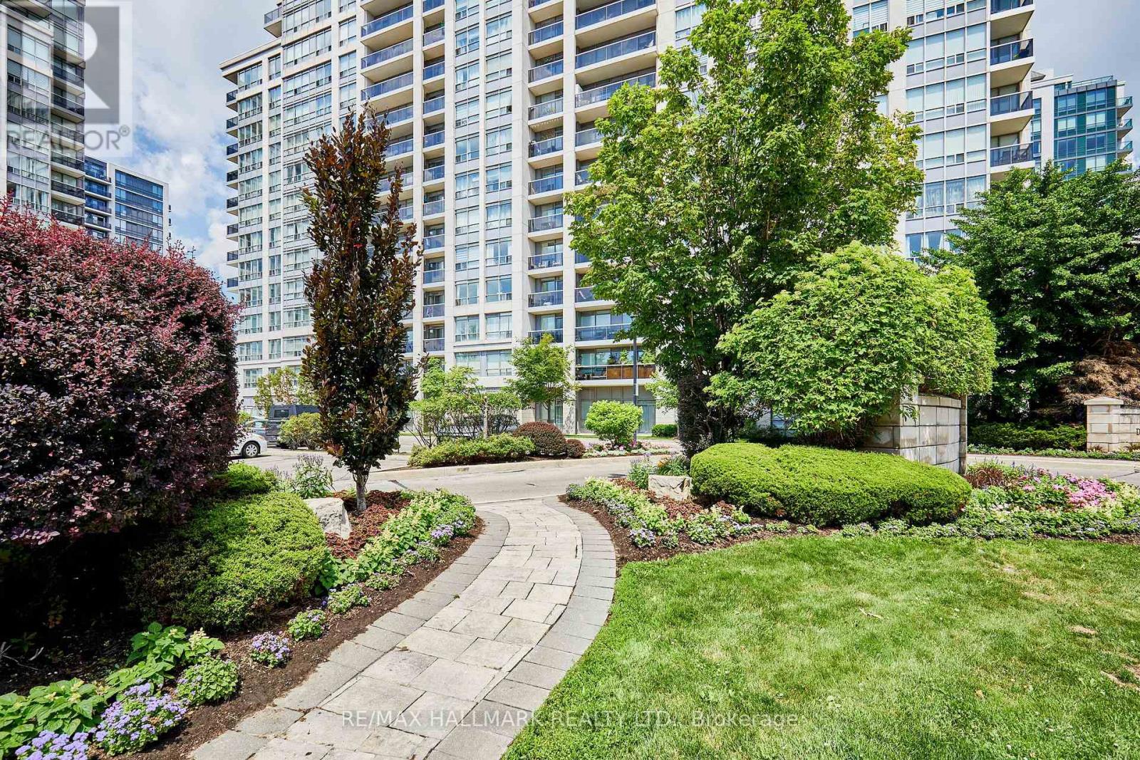 307 - 60 Disera Drive, Vaughan (Beverley Glen), Ontario  L4J 9G1 - Photo 2 - N14123752