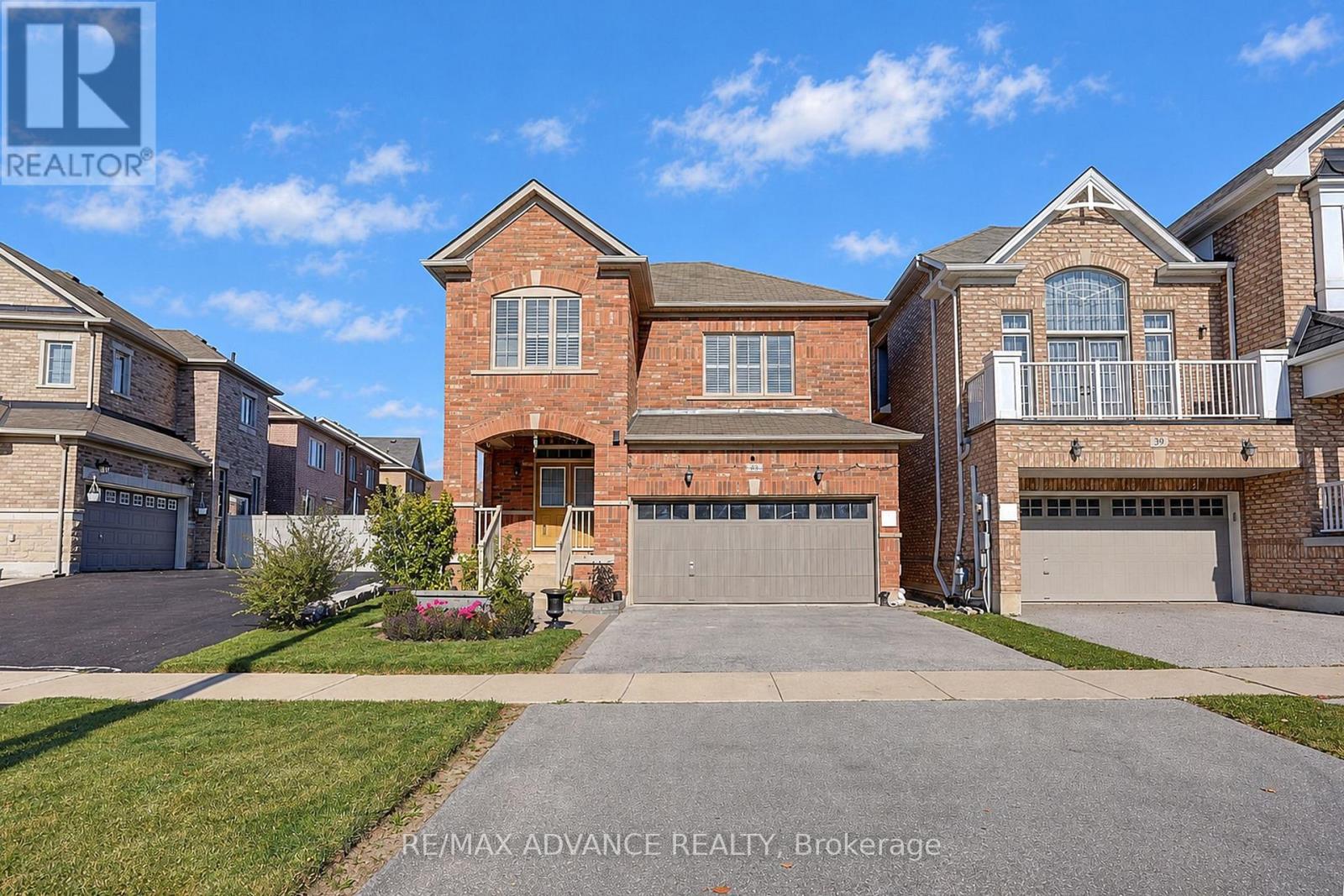43 HOOVER PARK DRIVE, whitchurch-stouffville (stouffville), Ontario