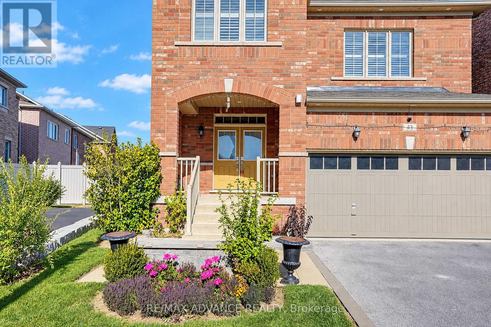 43 Hoover Park Drive, Whitchurch-Stouffville (Stouffville), Ontario  L4A 1S1 - Photo 6 - N14123782