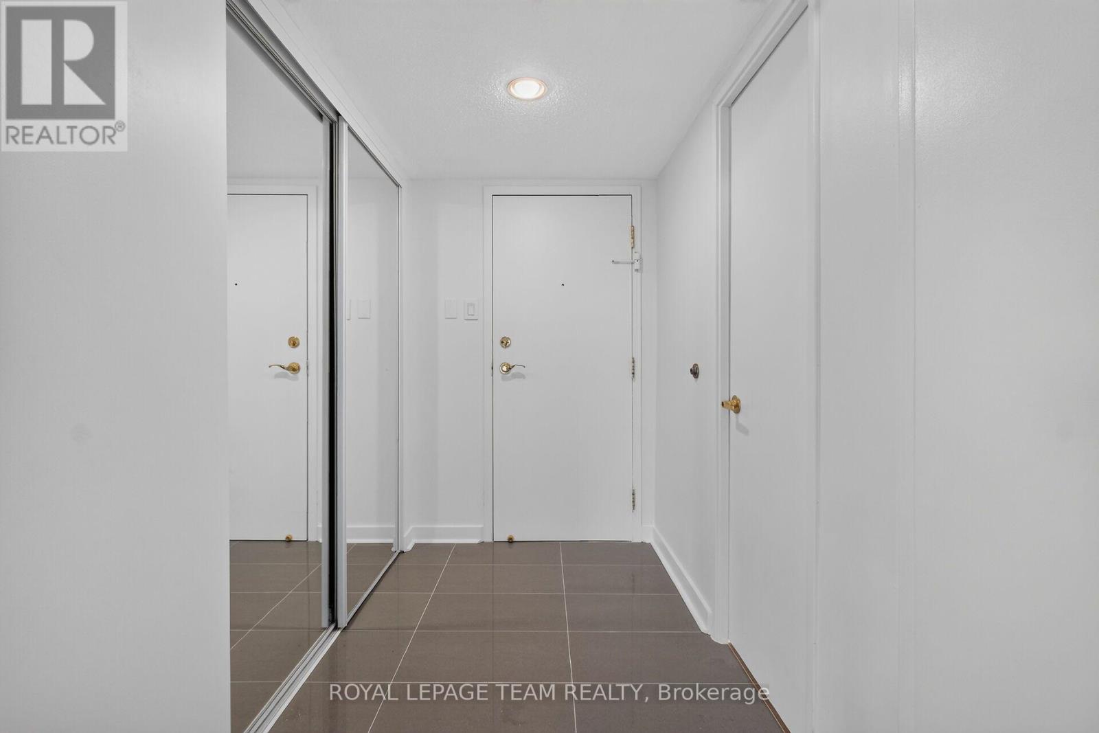 104 - 545 St Laurent Boulevard, Ottawa, Ontario  K1K 4H9 - Photo 4 - X14123636