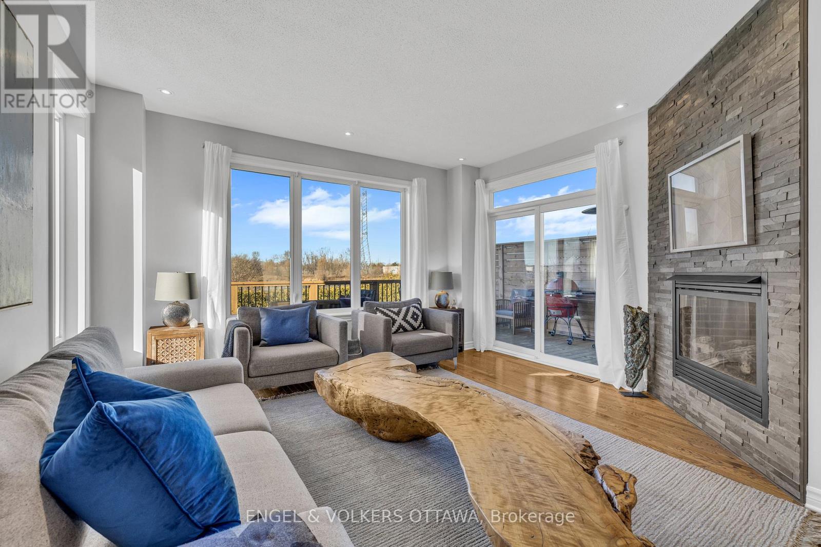 1080 Northgraves Crescent, Ottawa, Ontario  K2M 0C6 - Photo 2 - X14123708