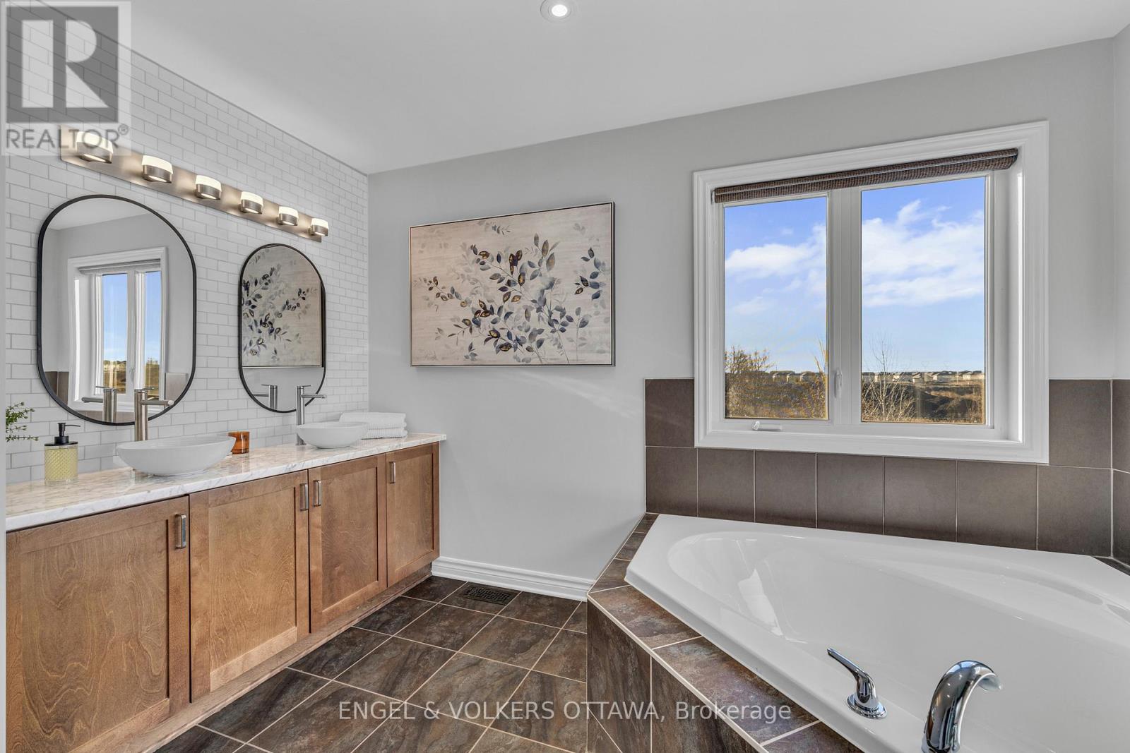 1080 Northgraves Crescent, Ottawa, Ontario  K2M 0C6 - Photo 5 - X14123708