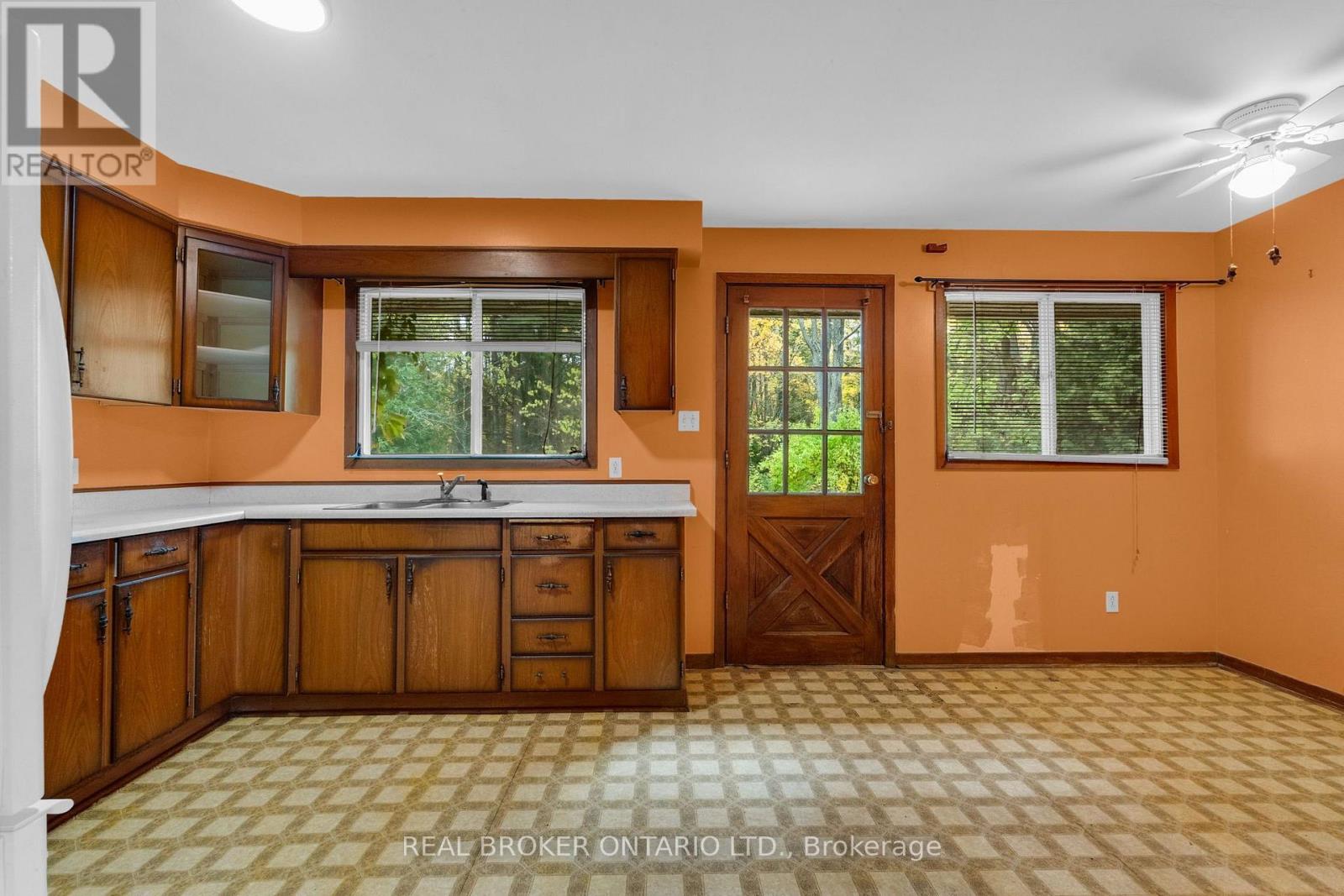 1159 Carson Road, Springwater (Midhurst), Ontario  L9X 0T7 - Photo 18 - S14123704
