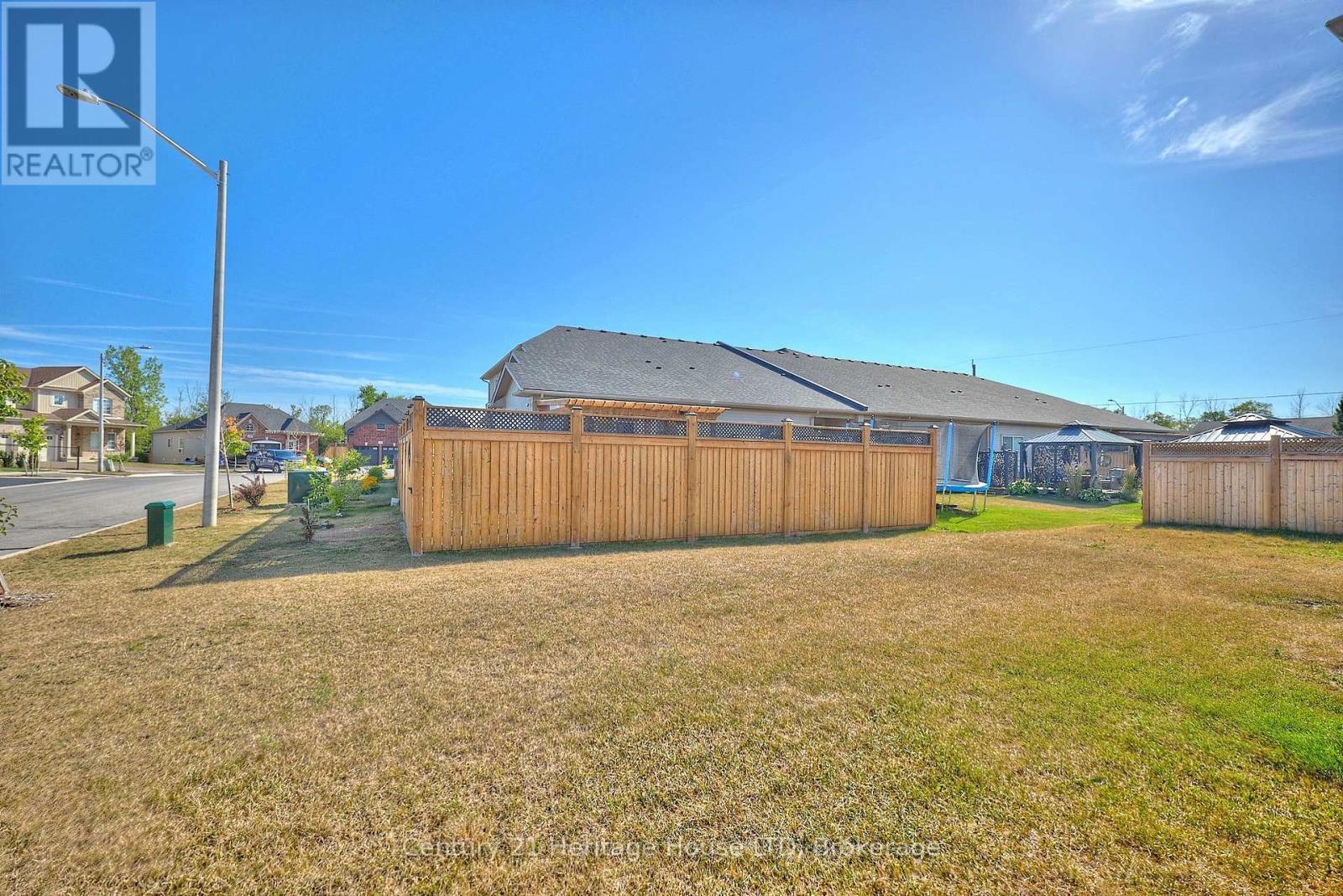 Upper - 439 Viking Street, Fort Erie, Ontario  L2A 4J2 - Photo 22 - X14123696