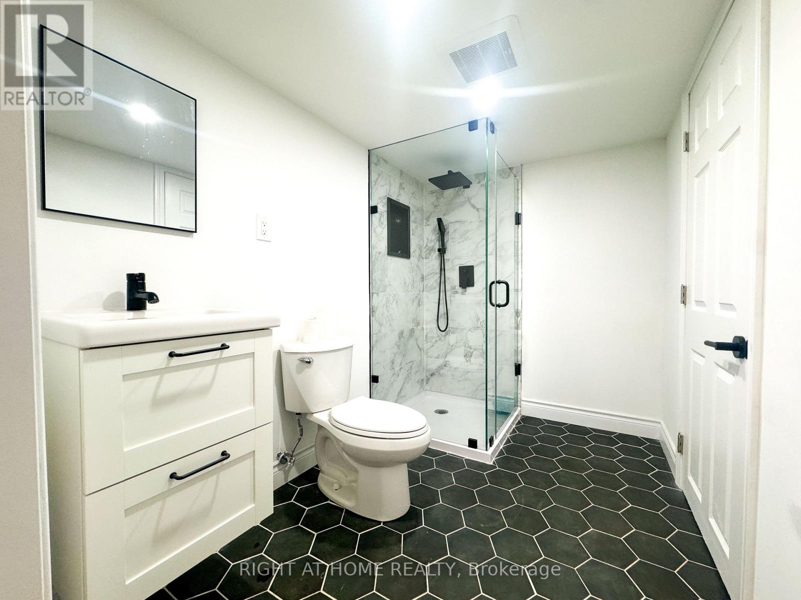 10 - 3360 The Credit Woodlands, Mississauga (Erindale), Ontario  L5C 2J8 - Photo 19 - W14123564