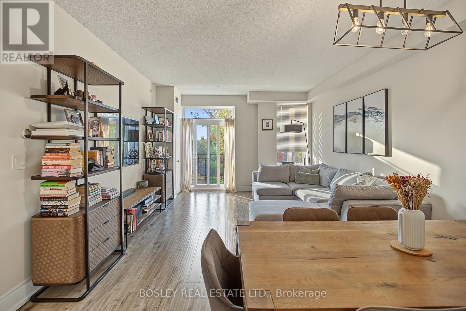 210 - 3531 Lake Shore Boulevard W, Toronto (Long Branch), Ontario  M8W 1P4 - Photo 5 - W14123604
