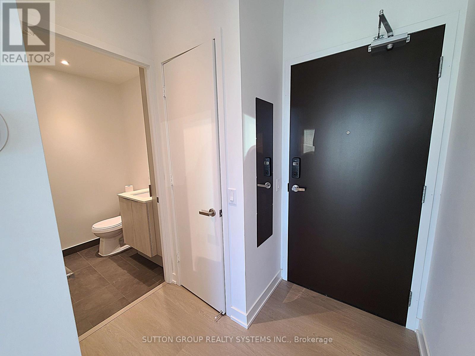704 - 448 Burnhamthorpe Road, Mississauga, Ontario  L5B 0R4 - Photo 4 - W14123672