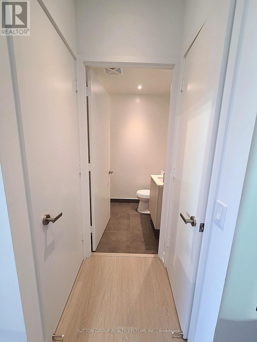 704 - 448 Burnhamthorpe Road, Mississauga, Ontario  L5B 0R4 - Photo 5 - W14123672
