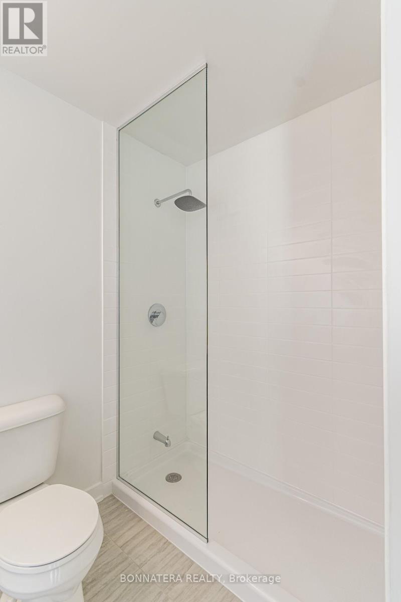B635 - 1119 Cooke Boulevard, Burlington (Lasalle), Ontario  L6J 6J3 - Photo 22 - W14123824