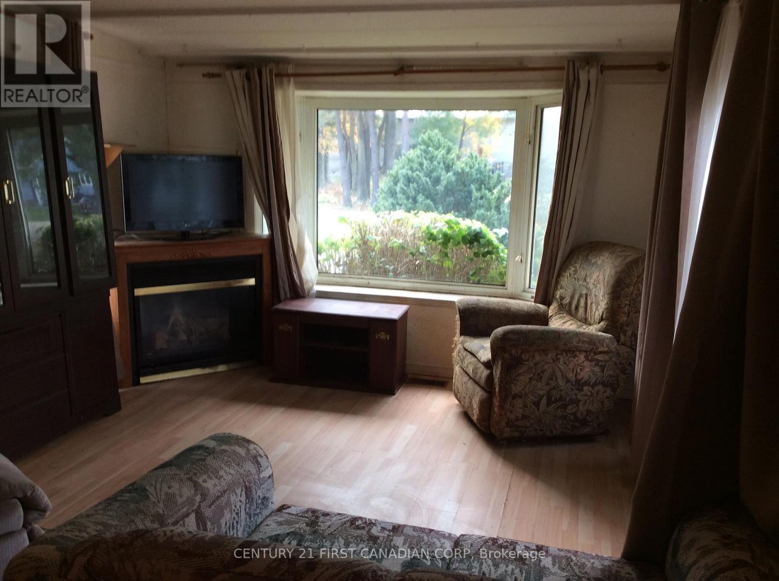 7 - 9839 Lakeshore Road, Lambton Shores, Ontario  N0M 1T0 - Photo 6 - X14121592