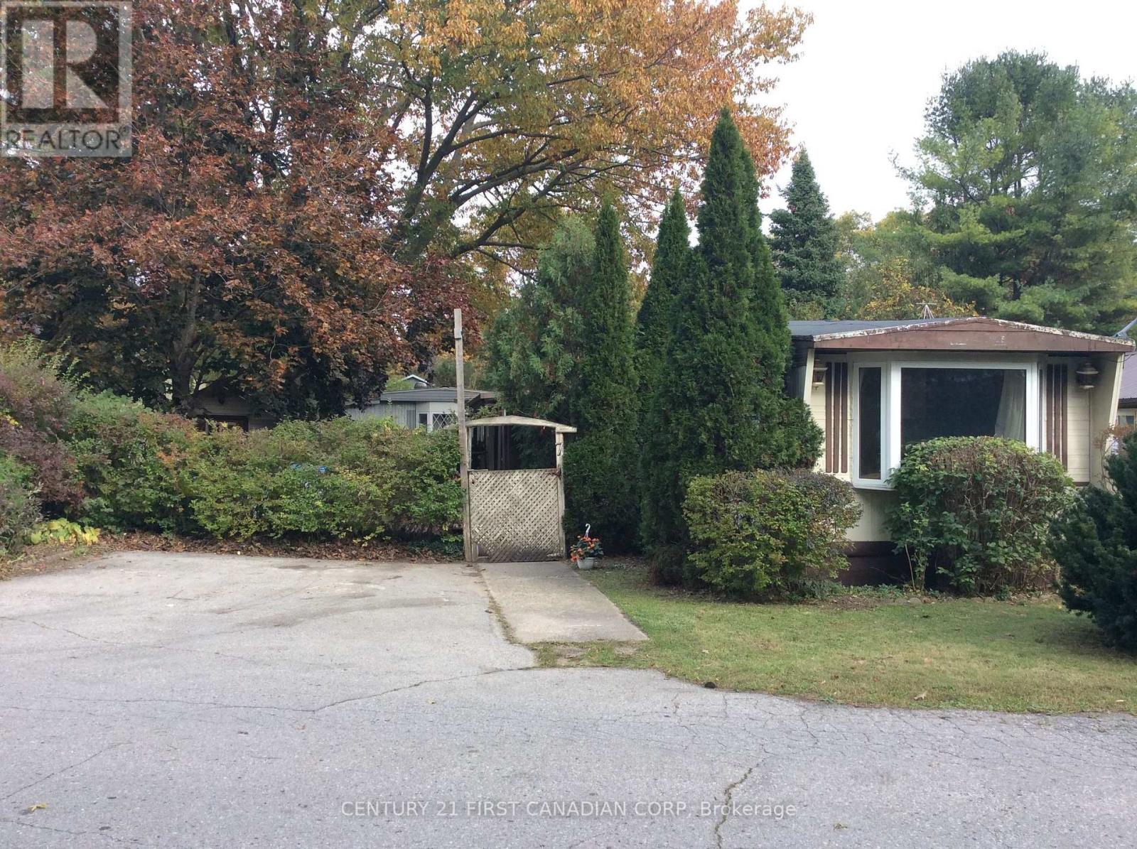 7 - 9839 Lakeshore Road, Lambton Shores, Ontario  N0M 1T0 - Photo 48 - X14121592