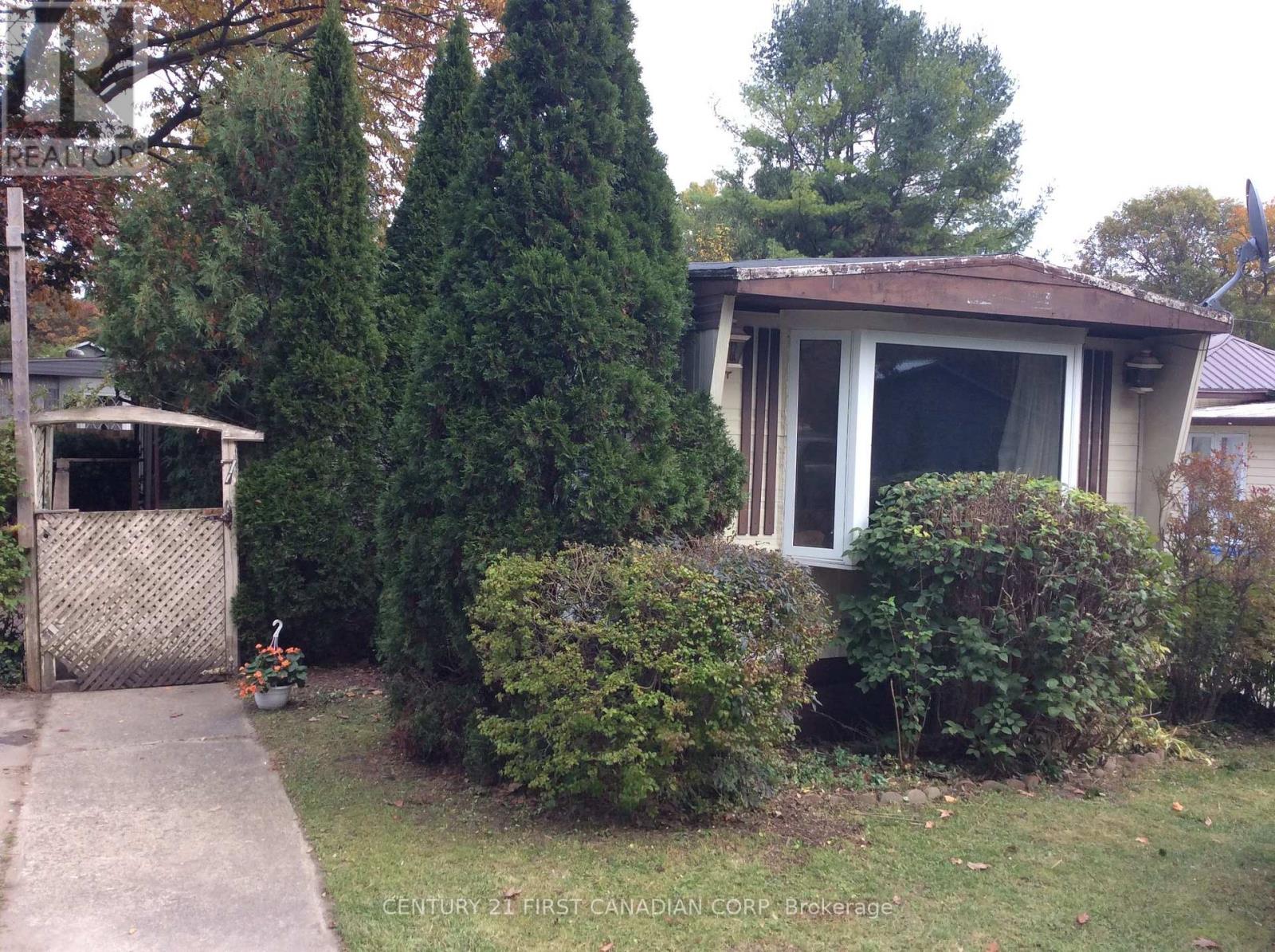 7 - 9839 Lakeshore Road, Lambton Shores, Ontario  N0M 1T0 - Photo 36 - X14121592