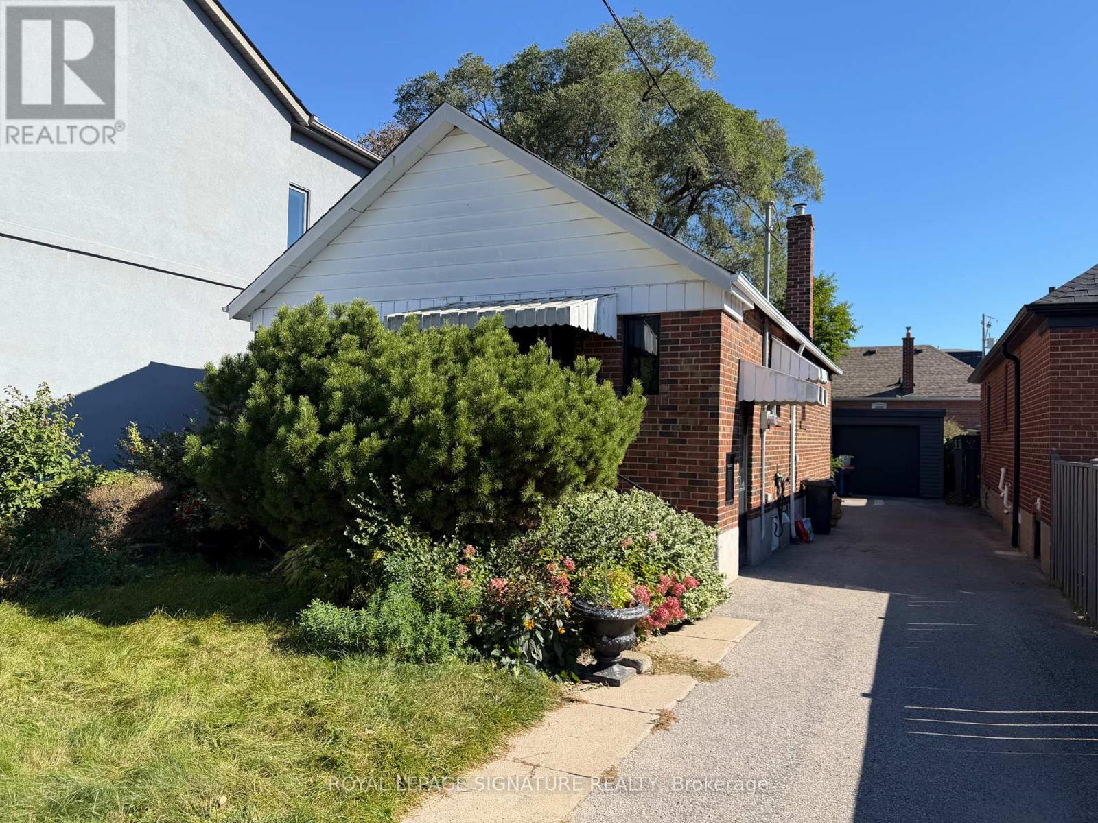 LOWER - 293 GLEBEMOUNT AVENUE, Toronto, Ontario