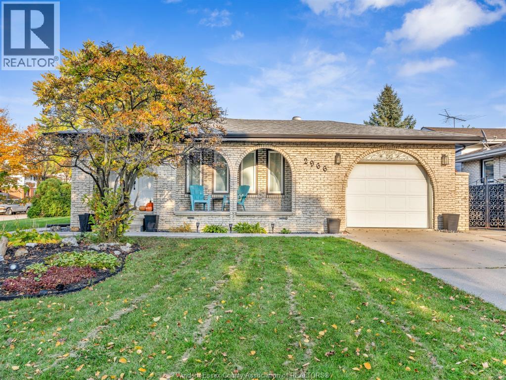 2966 Regis AVENUE, Windsor, Ontario