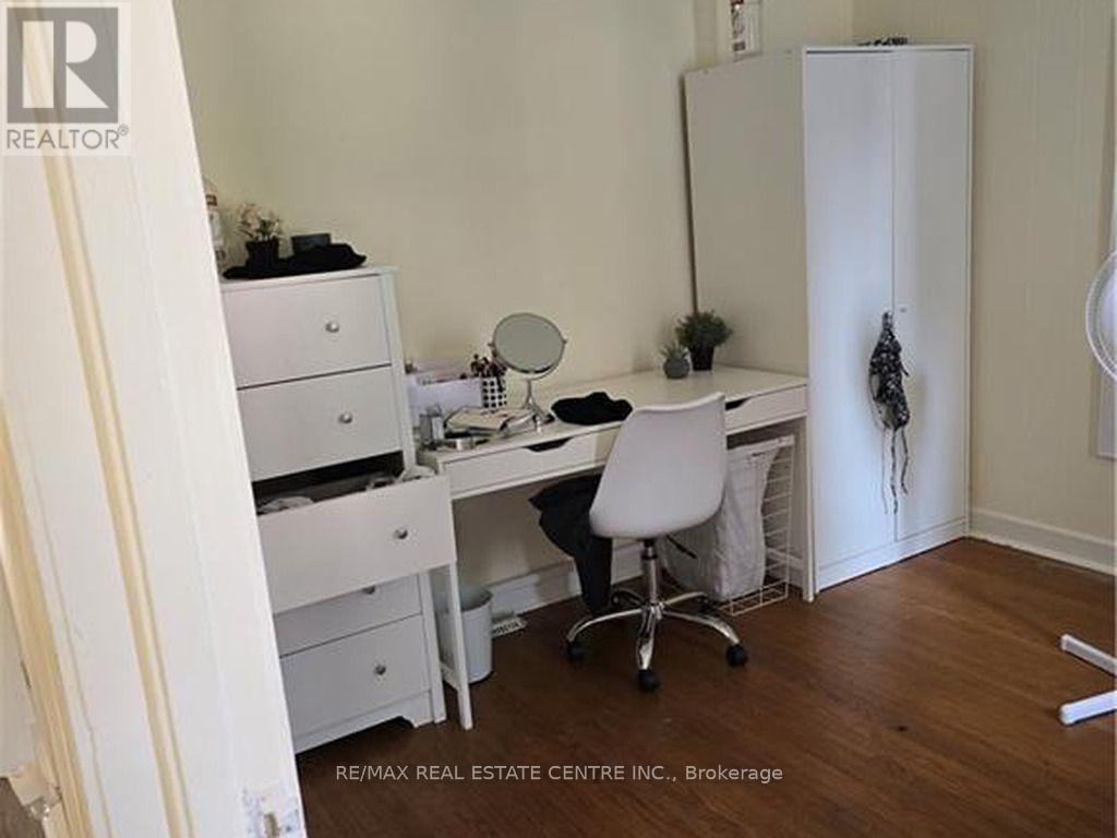 10 Marshall Street, Waterloo, Ontario  N2J 2T2 - Photo 15 - X14106286