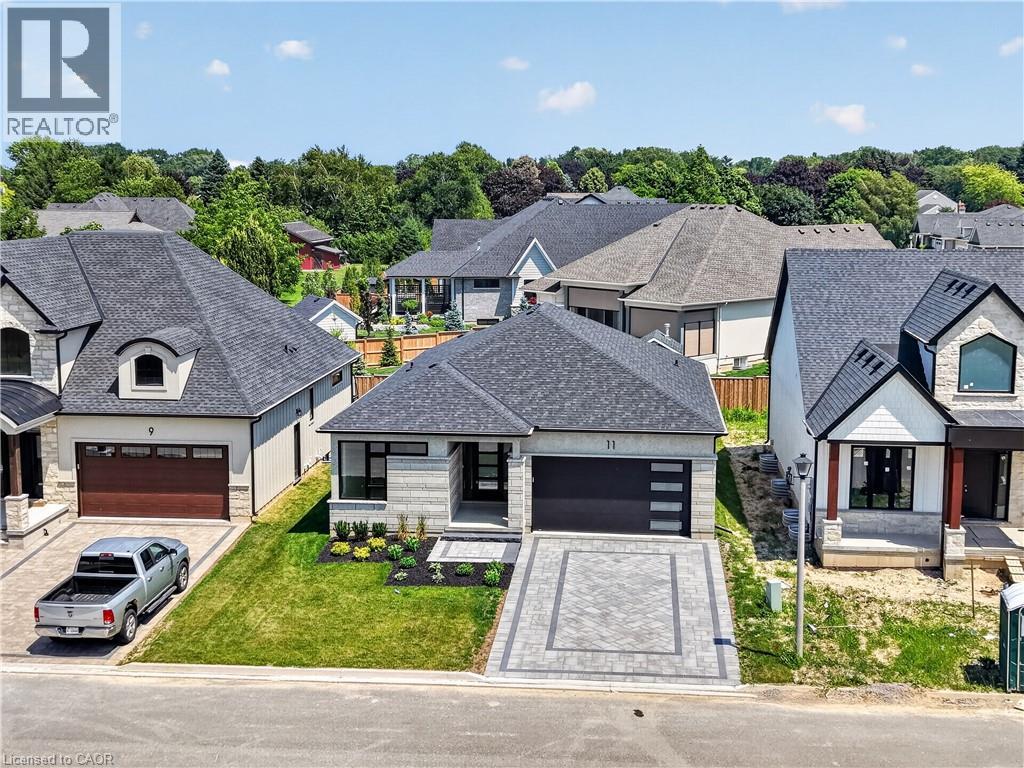 11 OAKLEY Drive, Niagara-on-the-Lake, Ontario