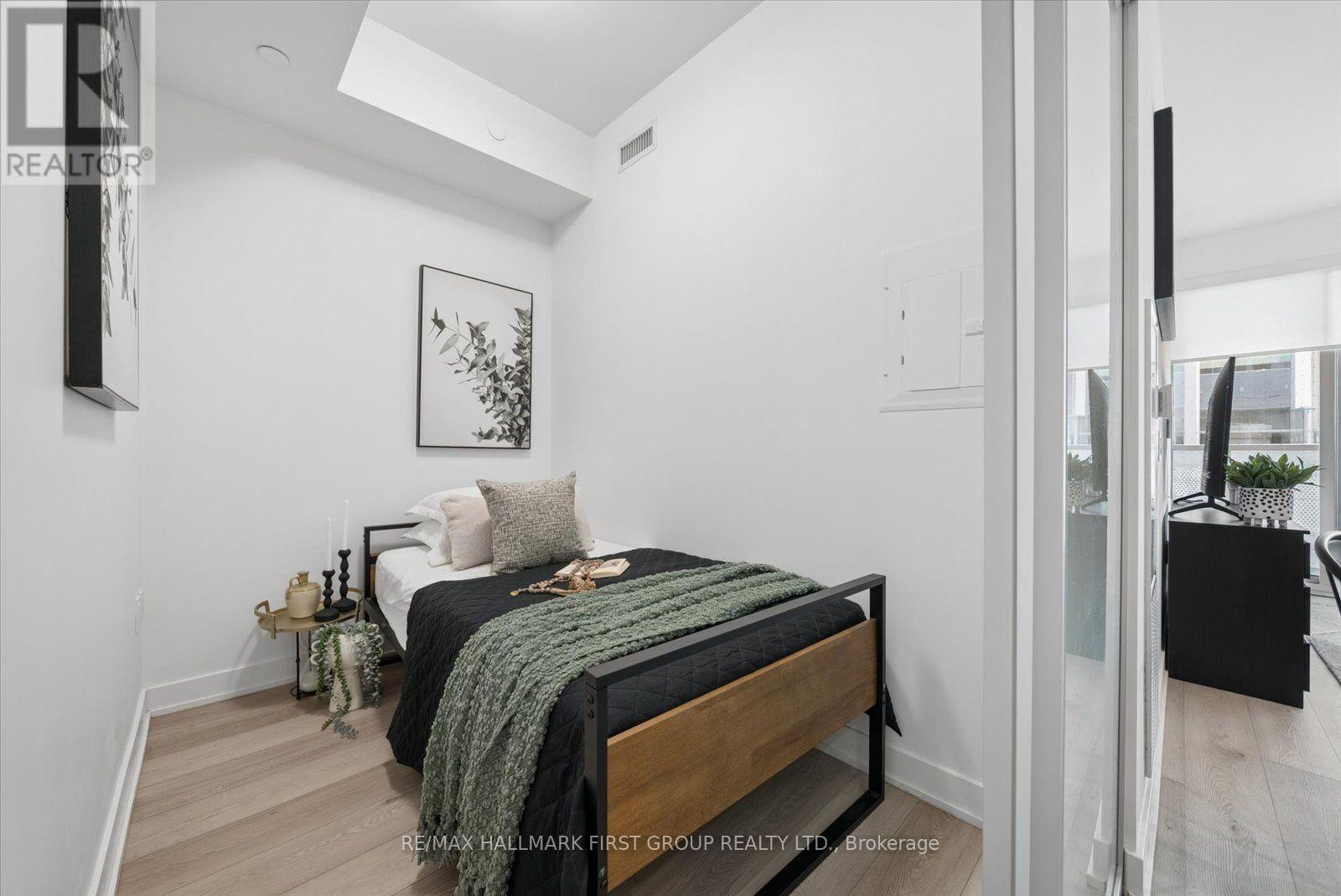 208 - 15 Queens Quay E, Toronto, Ontario  M5E 0A5 - Photo 17 - C14123922