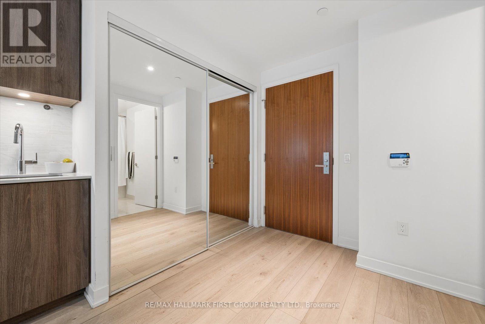 208 - 15 Queens Quay E, Toronto, Ontario  M5E 0A5 - Photo 4 - C14123922