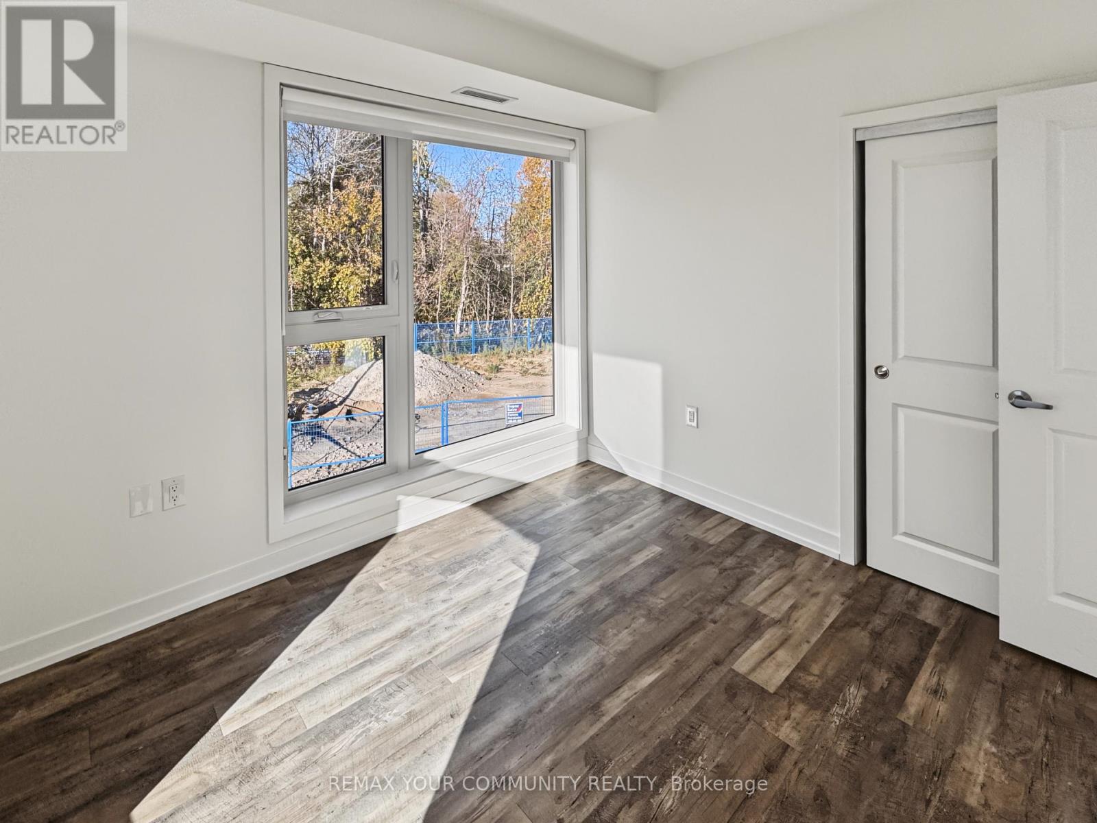 207 - 1687 Durham Regional Hwy 2, Clarington, Ontario  L1E 2R5 - Photo 6 - E14124030