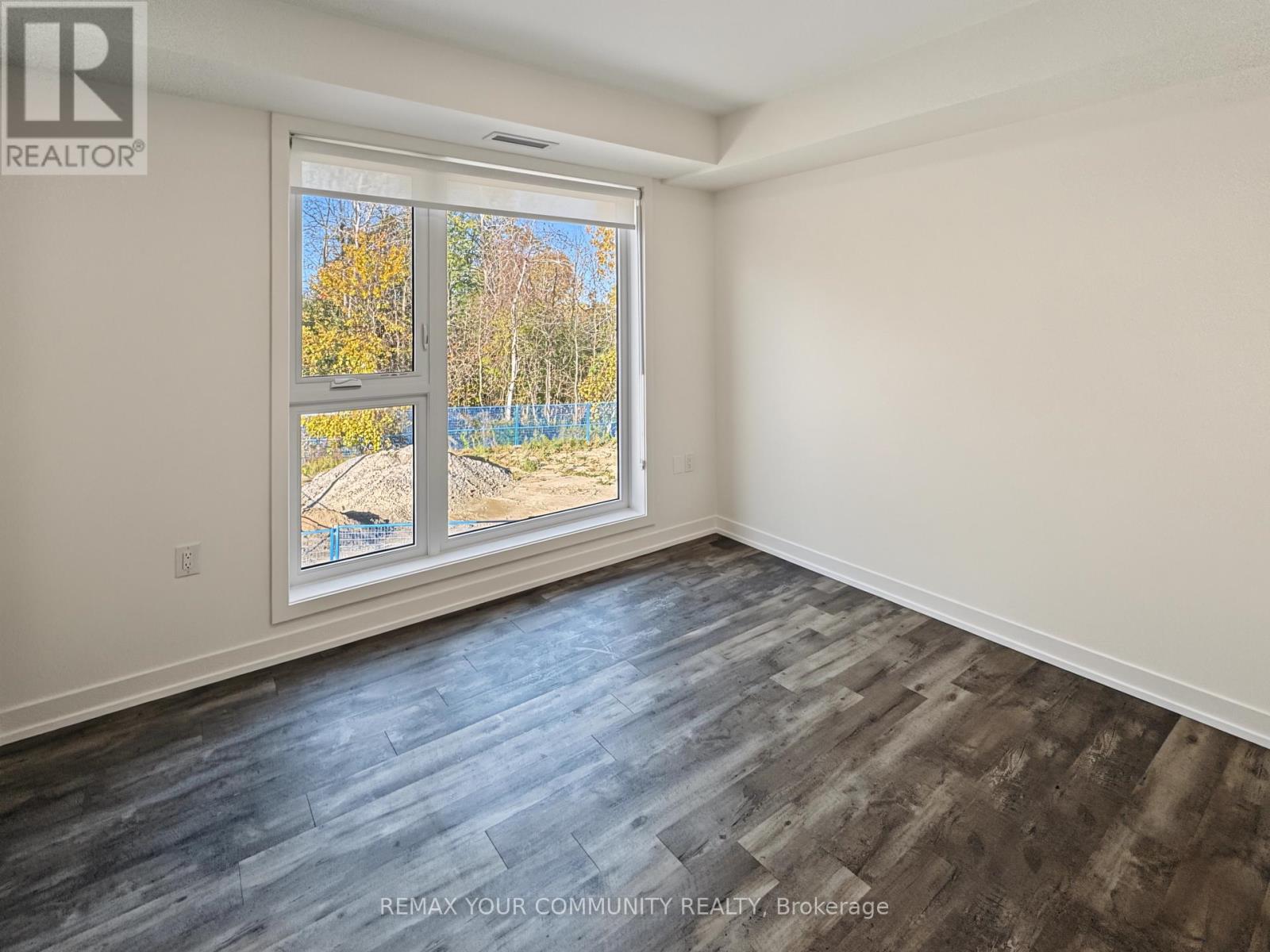 207 - 1687 Durham Regional Hwy 2, Clarington, Ontario  L1E 2R5 - Photo 8 - E14124030