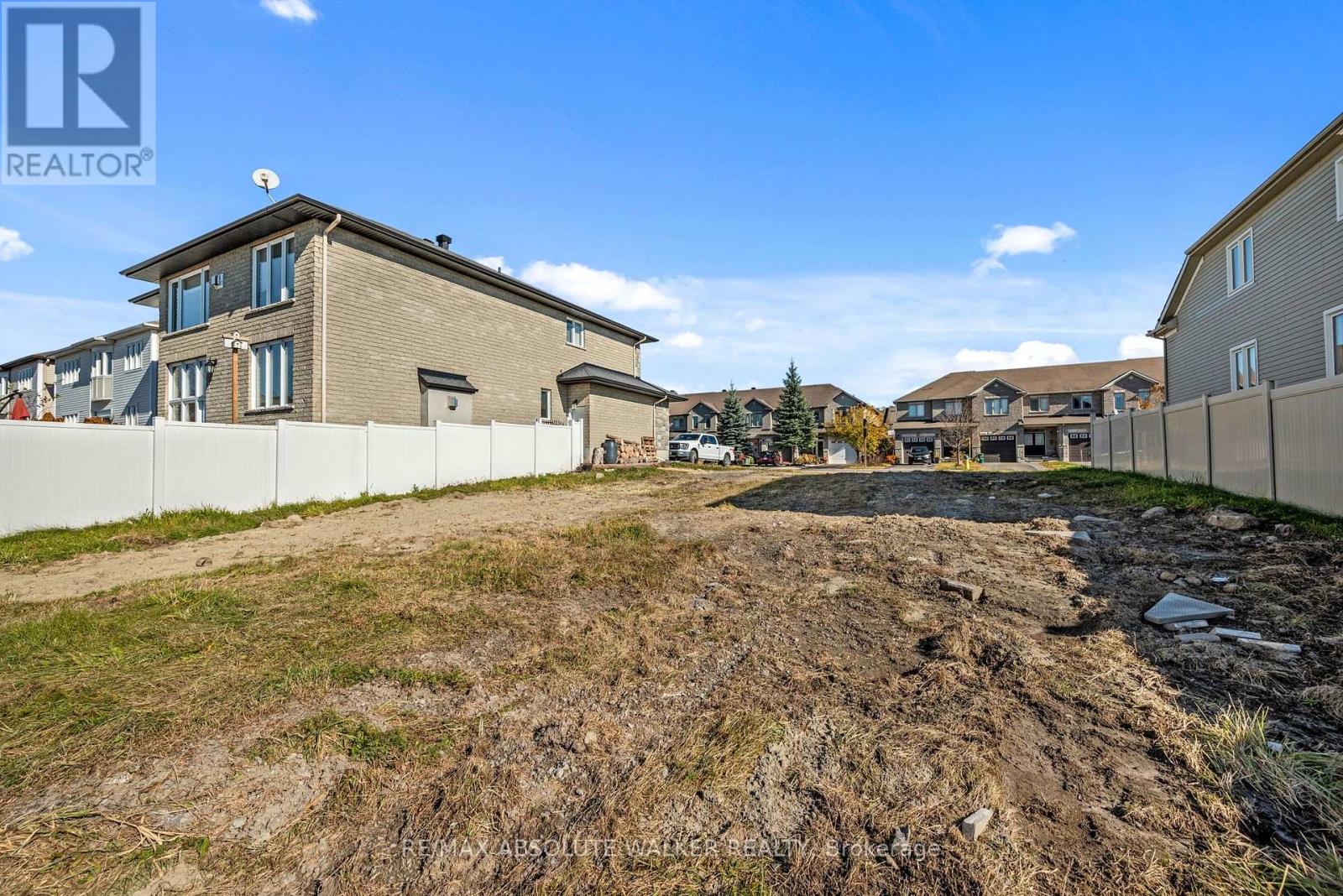 820 Percifor Way, Ottawa, Ontario  K1W 0B4 - Photo 3 - X14123902