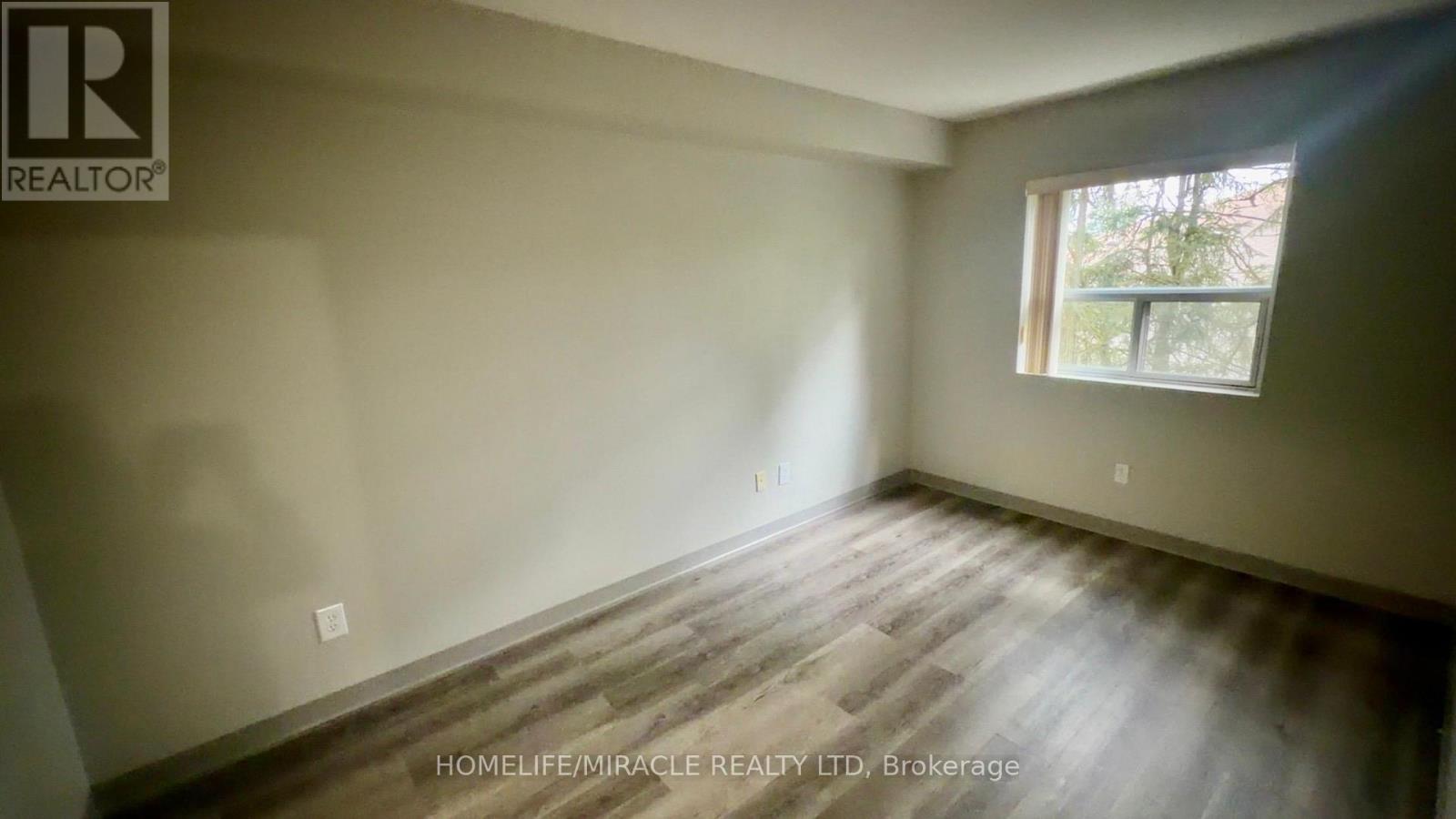 613 - 736 Old Albert Street, Waterloo, Ontario  N2L 6R4 - Photo 2 - X14123120