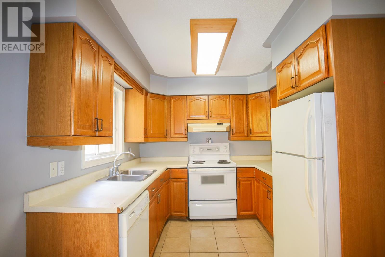 193 Panoramic Dr, Sault Ste. Marie, Ontario  P6B 6E3 - Photo 3 - SM262772