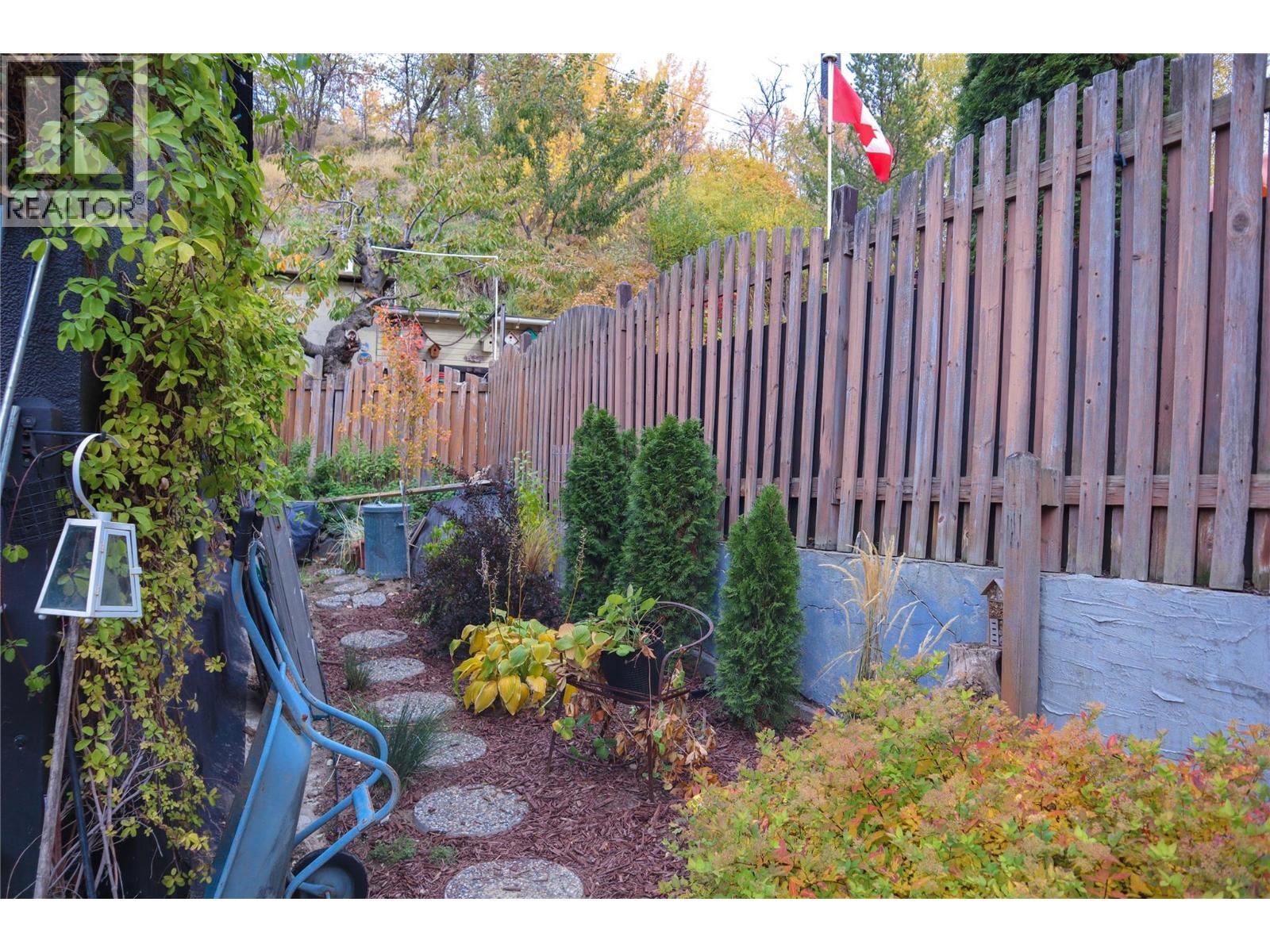 408 Railway Lane, Trail, British Columbia  V1R 3S4 - Photo 5 - 10404495