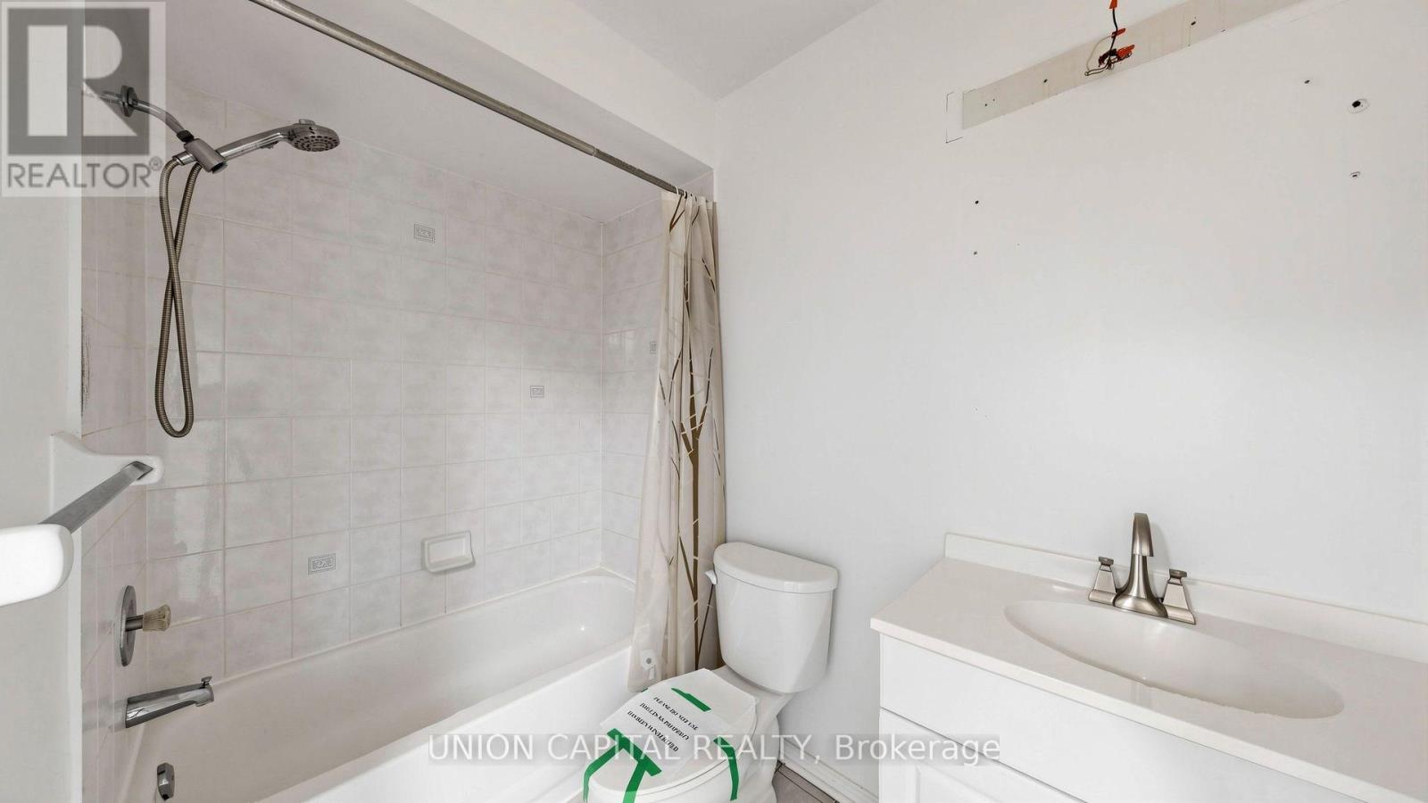 5 - 1867 Kingston Road, Pickering, Ontario  L1V 6Z4 - Photo 11 - E14124076