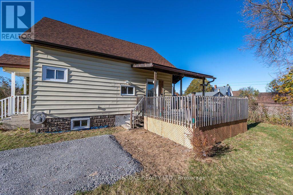 445 Thompson Street, Pembroke, Ontario K8A 3S2 - Photo 6 - X14124102